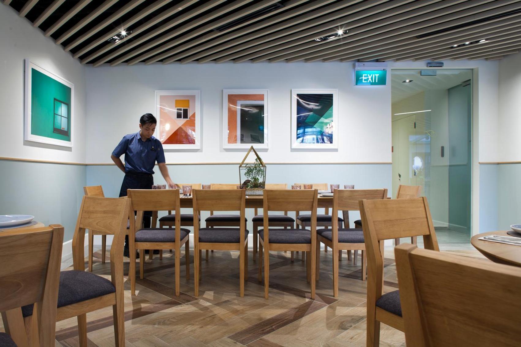 Fraser Place Robertson Walk Singapore Buitenkant foto The interior of the lounge