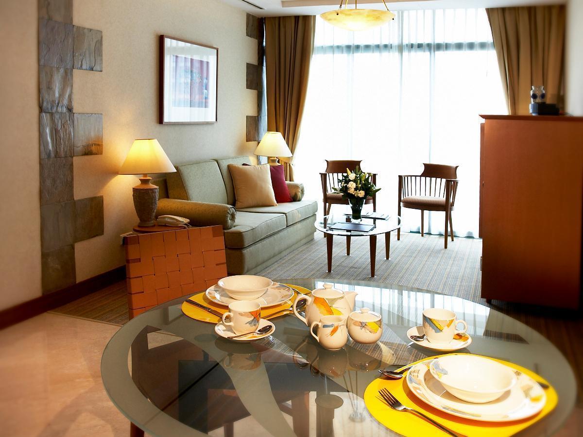 Fraser Place Robertson Walk Singapore Buitenkant foto A typical living room in a serviced apartment